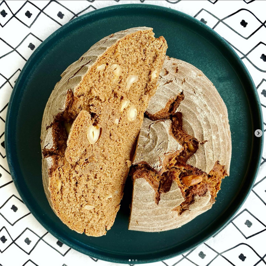 Vollkorn-Sauerteig Brot mit Cashewnüssen